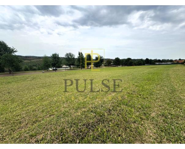 Foto de Bragança Paulista (SP) Lote de 3.246,65 m2 no Condomínio Quinta da Baronesa II